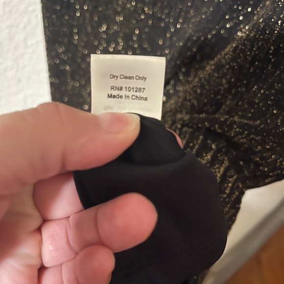 Alexia Admor Black and Gold Long Sleeve Dress - Picture 4 of 8